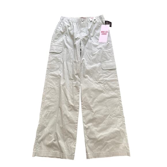 NWT Celebrity Pink Womens Sz XS Wide Leg Cargo Pant Mint Green - Picture 1 of 5